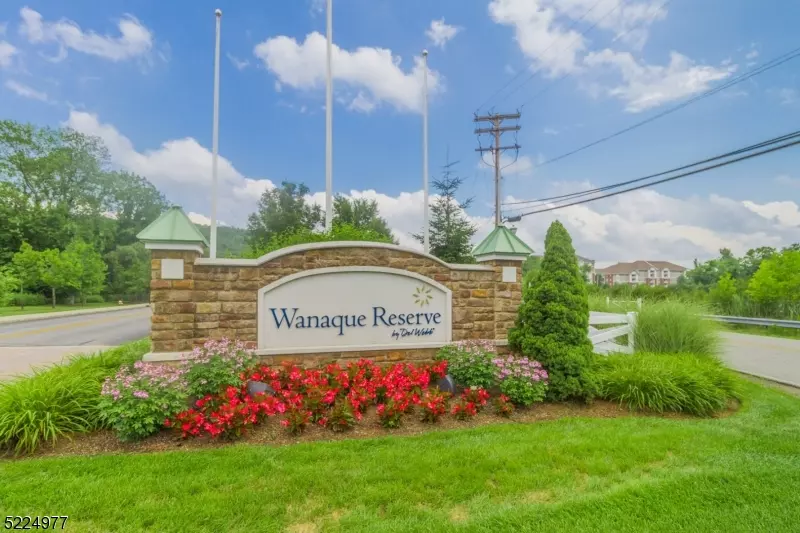 Wanaque Boro, NJ 07465,6407 Warrens Way #407