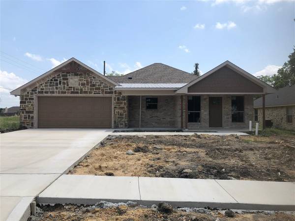 1090 Western Hills Dr., Ferris, TX 75125