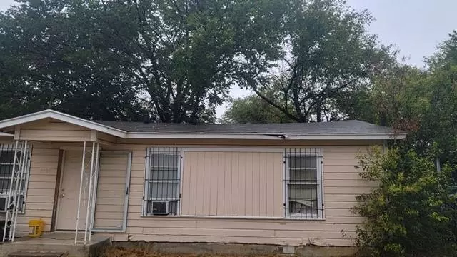 3725 Millet Avenue, Fort Worth, TX 76105