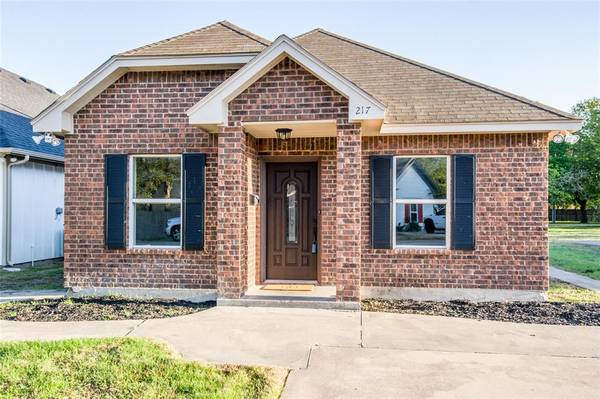 217 Aldridge, Waxahachie, TX 75165