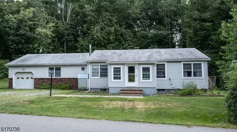 95 Valley View Rd, Lafayette Twp., NJ 07848