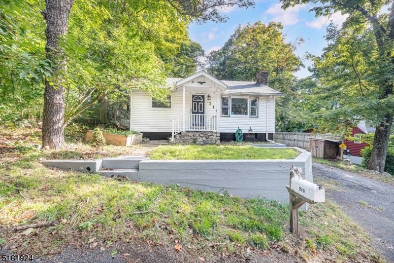 210 Canadawa Rd, Vernon Twp., NJ 07422