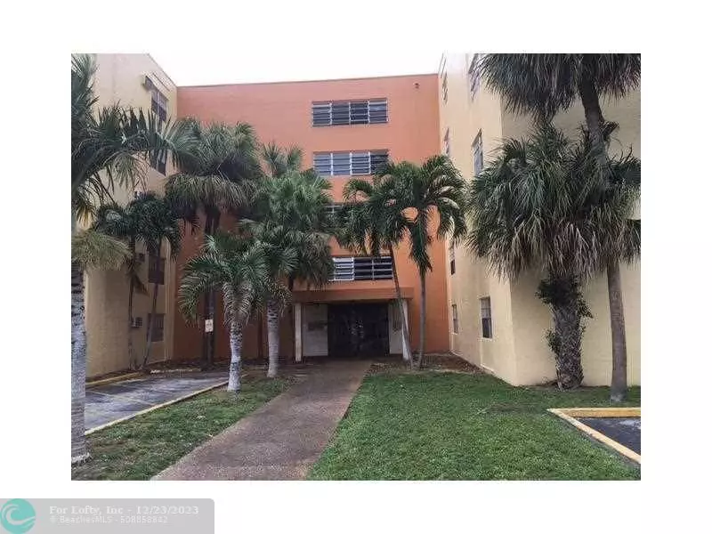 Miami, FL 33015,6980 NW 186 ST  #3-225A