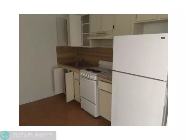 Miami, FL 33015,6980 NW 186 ST  #3-225A