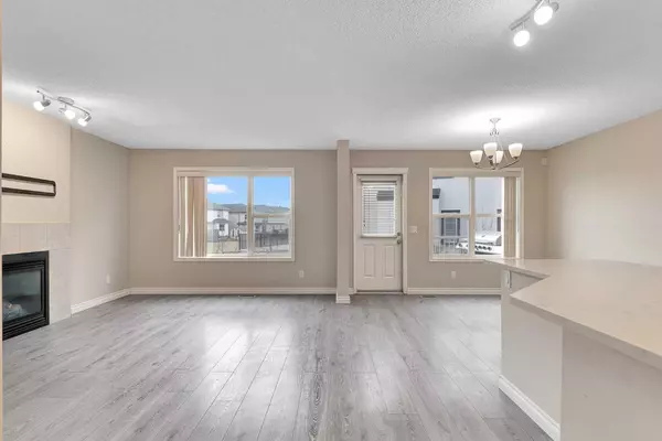 Calgary, AB T3J 0H9,7 Taralake Mews NE