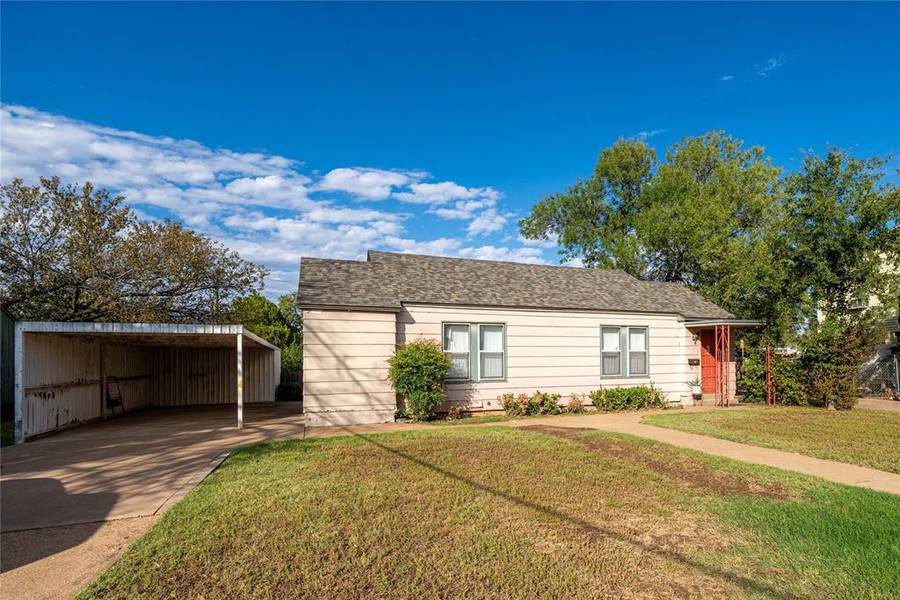 1115 E Wells Street, Stamford, TX 79553