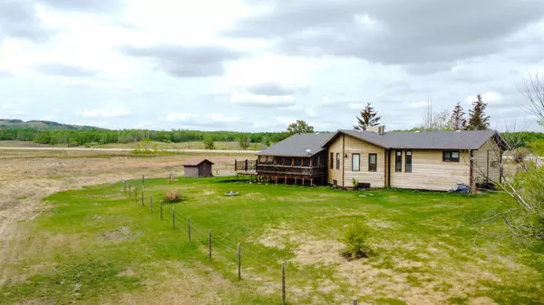 13041 Hwy 641,  Tulliby Lake,  AB T0A 3K0