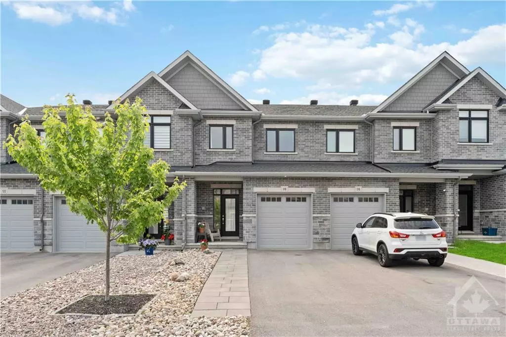 Stittsville, ON K2S 0X6,518 BULAT CT