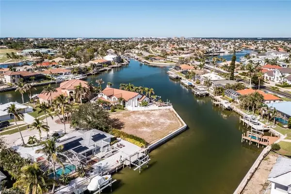 Marco Island, FL 34145,389 Rookery CT