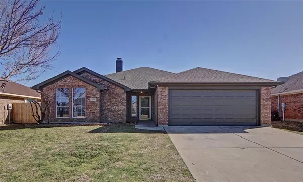 210 Adams Drive, Crowley, TX 76036