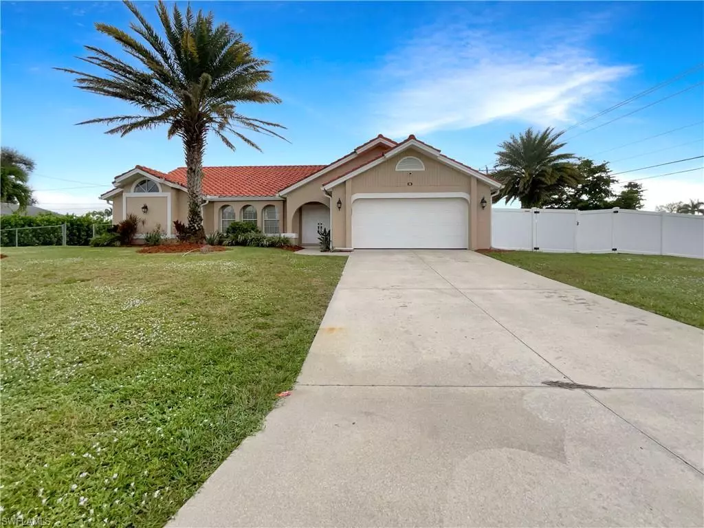 Cape Coral, FL 33904,904 30th LN