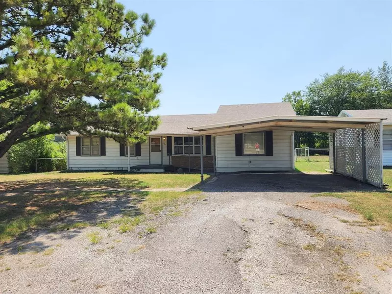 508 E Khoury Lane, Konawa, OK 74849