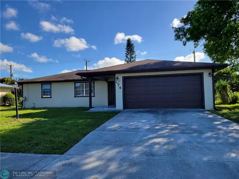 474 NW Airoso Boulevard, Port St Lucie, FL 34983