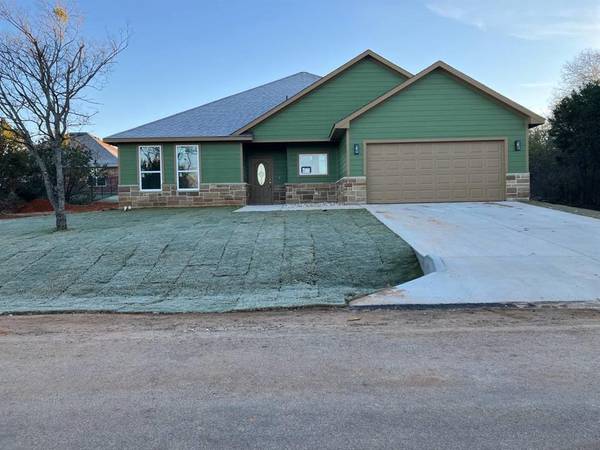 5519 Firewood Trail, Granbury, TX 76048