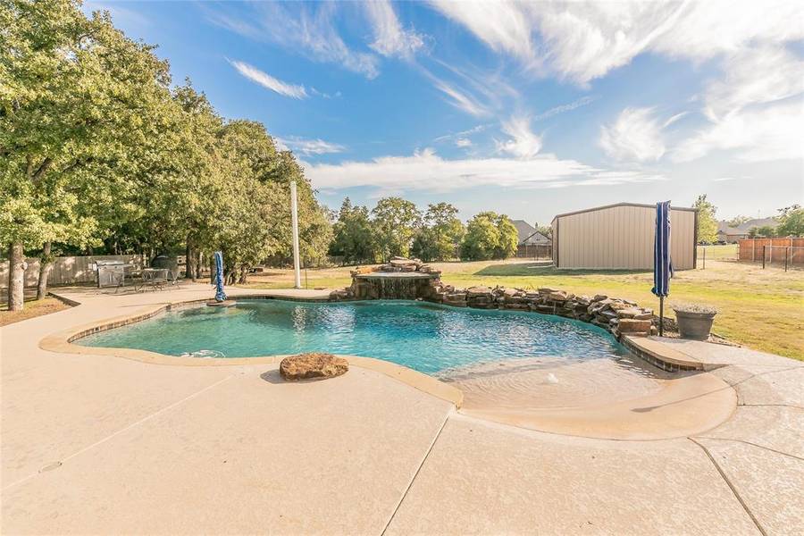 112 Mitch Court, Boyd, TX 76023