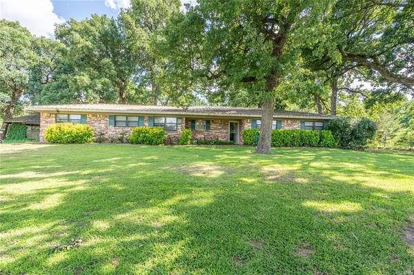 459 FARM ROAD 2352, Sumner, TX 75486