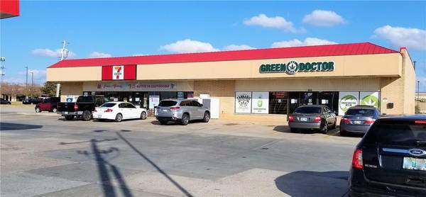 12000 S Western Avenue #A, Moore, OK 73170