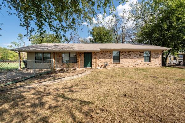 11246 County Road 352,  Terrell,  TX 75161