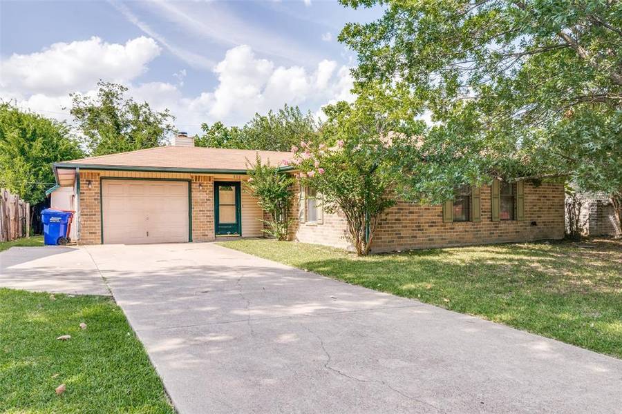 808 Meadowdale Drive, Royse City, TX 75189