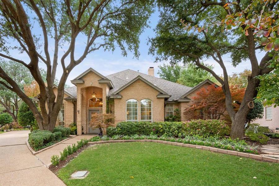 2884 Oakbriar Trail, Fort Worth, TX 76109