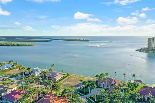 Marco Island, FL 34145,1355 Caxambas CT