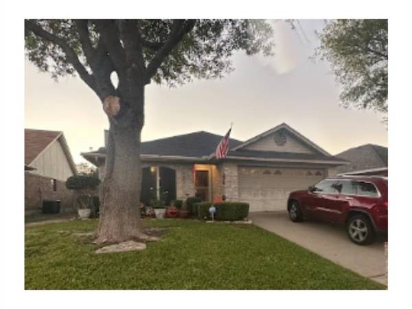 4913 Colonial Park Drive, Haltom City, TX 76117