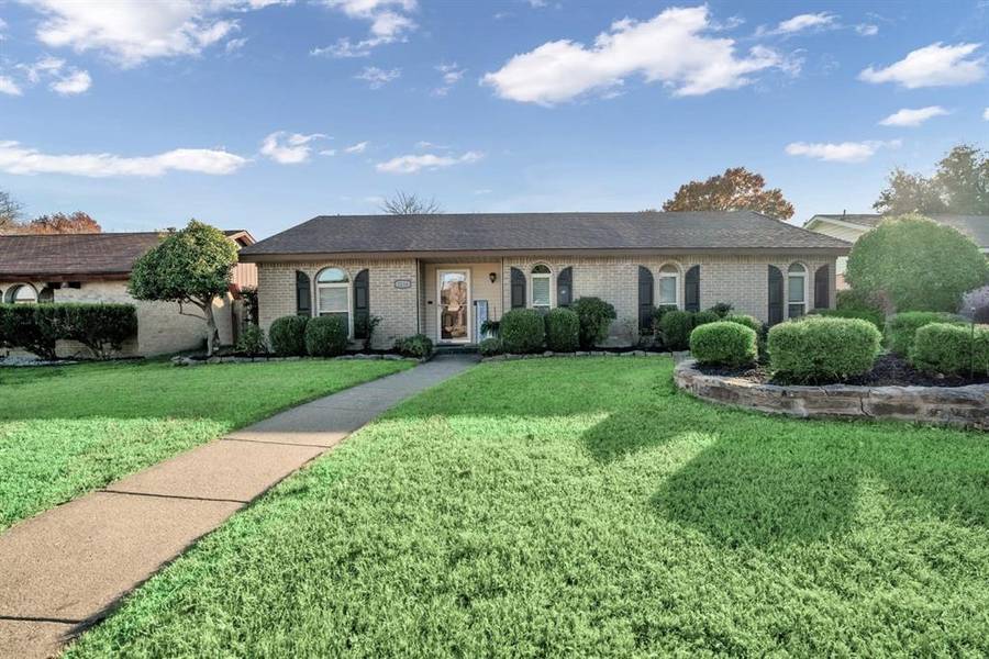 2216 Briarwood Drive, Plano, TX 75074