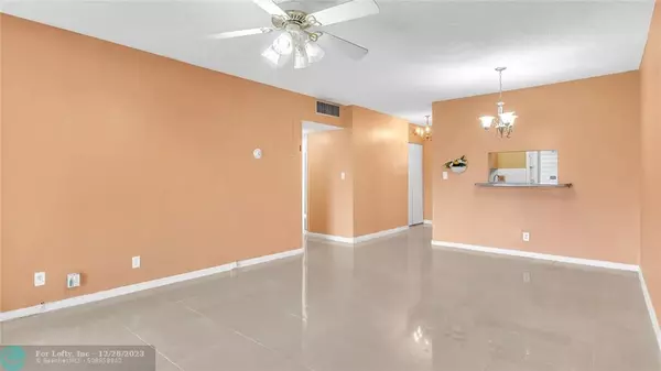 Lauderdale Lakes, FL 33313,5031 W Oakland Park Blvd  #311