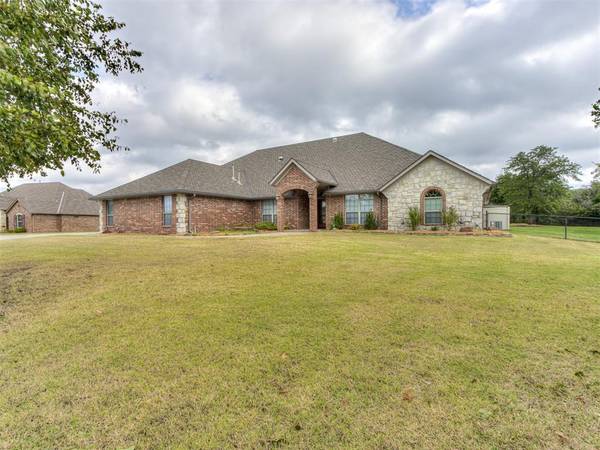 4100 Newburg Drive, Choctaw, OK 73020