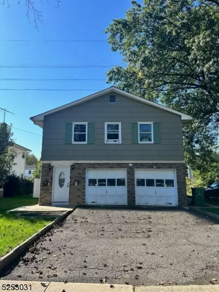 424 Bartlett St, Roselle Boro, NJ 07203