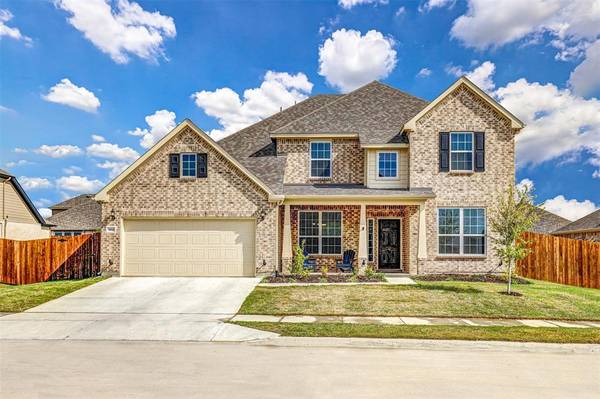 968 Meadow Gust Drive, Fort Worth, TX 76052