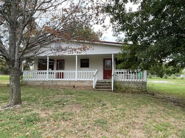 105 S Pecan Street, Stratford, OK 74872