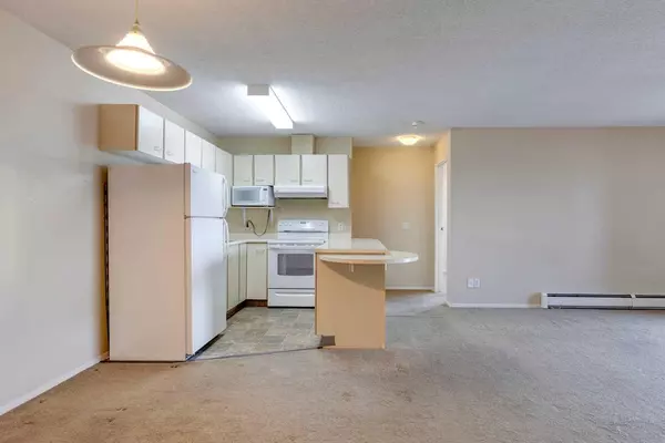 Calgary, AB T3A 3Y8,3000 Edenwold HTS NW #3034