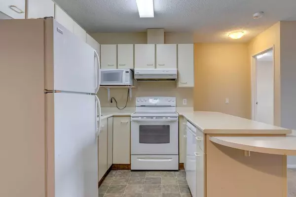 Calgary, AB T3A 3Y8,3000 Edenwold HTS NW #3034