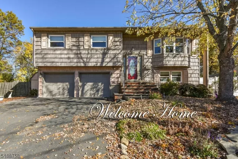 19 Heidi Dr, Woodbridge Twp., NJ 08863