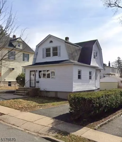 560 Hillcrest St, Teaneck Twp., NJ 07666