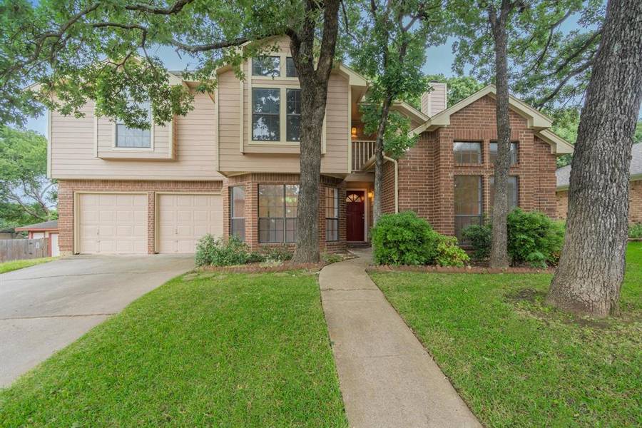 6616 Shorewood Drive, Arlington, TX 76016