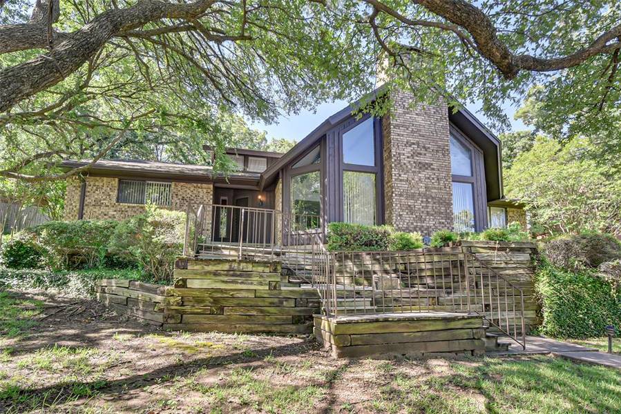 6410 Shorewood Drive, Arlington, TX 76016