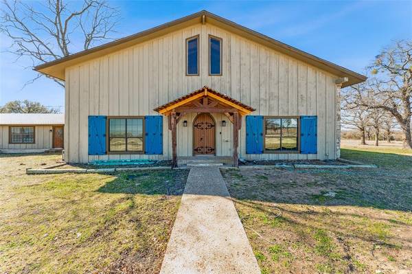 395 Oak View Court,  Stephenville,  TX 76401