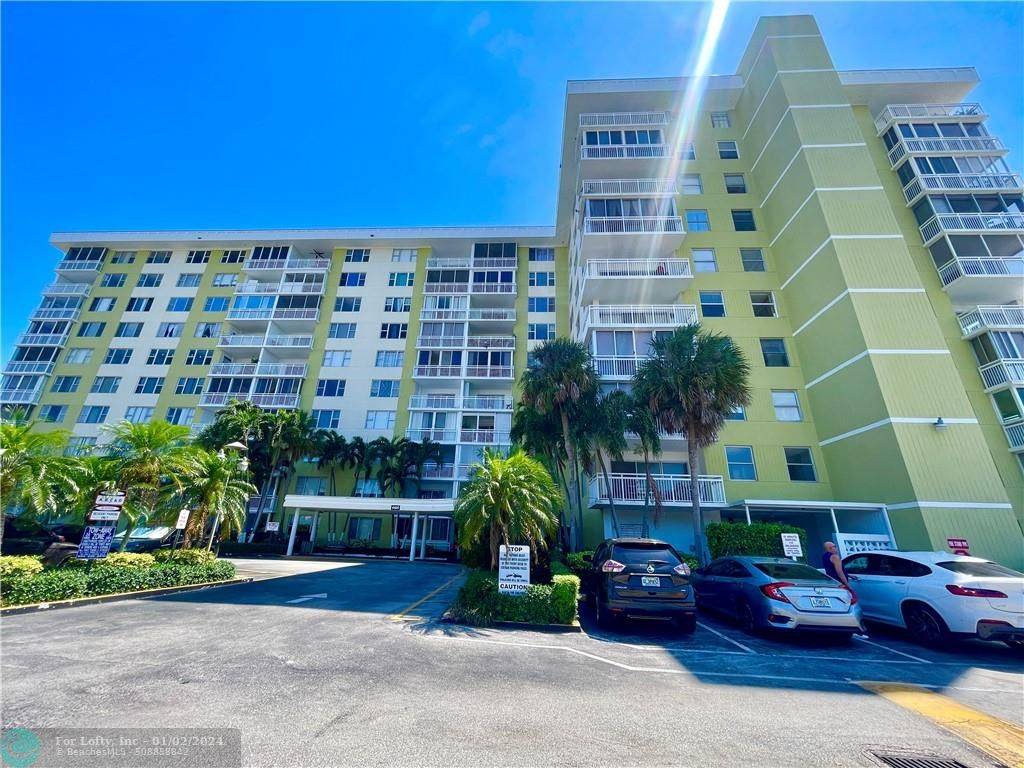 Hollywood, FL 33021,4400 Hillcrest Dr  #805A