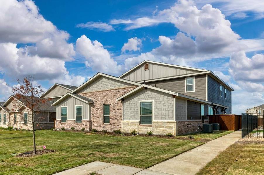 717-719-721-723 Wheatfield Drive, Venus, TX 76084