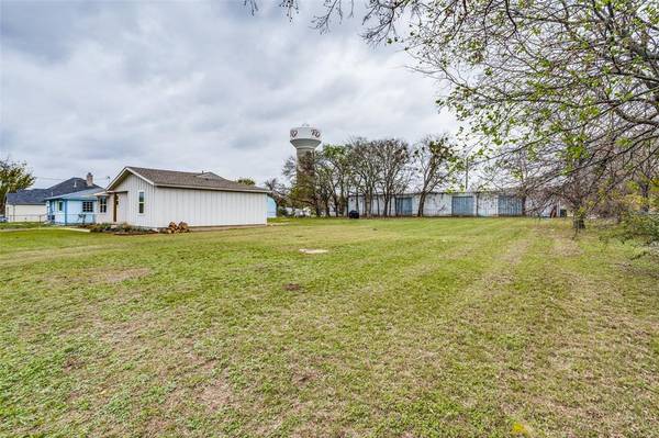 100 Baldwin Street, Red Oak, TX 75154