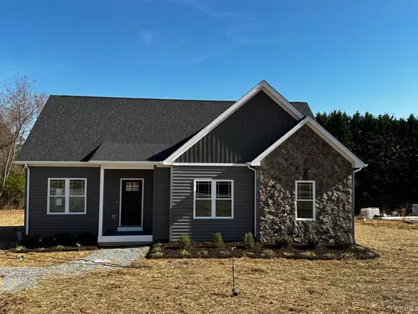 36 Porter LN, Forest, VA 24551