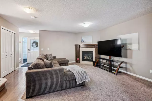 Airdrie, AB T4B 0T2,2345 Baywater CRES SW