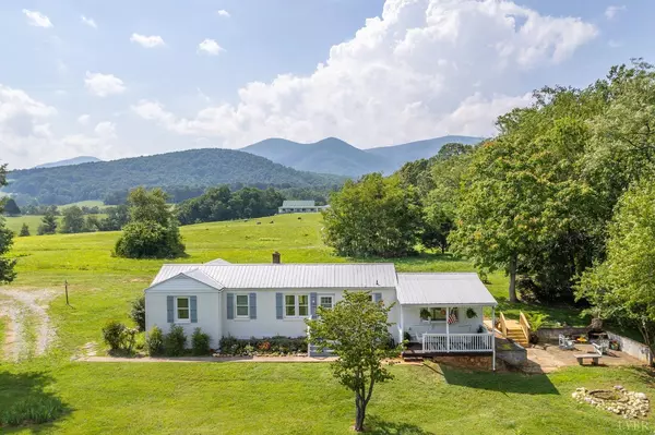 1077 Camden Hill LN, Big Island, VA 24526