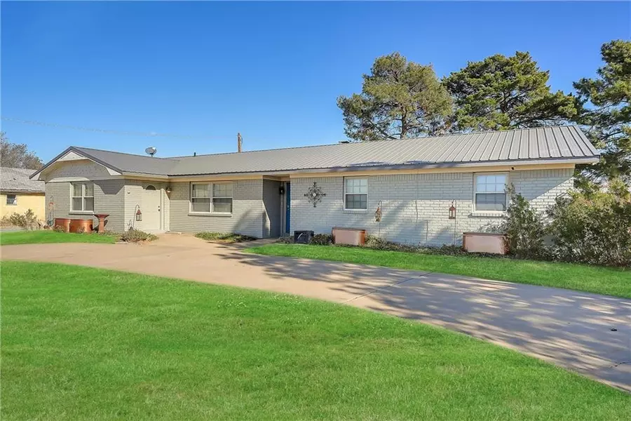 118 S Williams, Erick, OK 73645