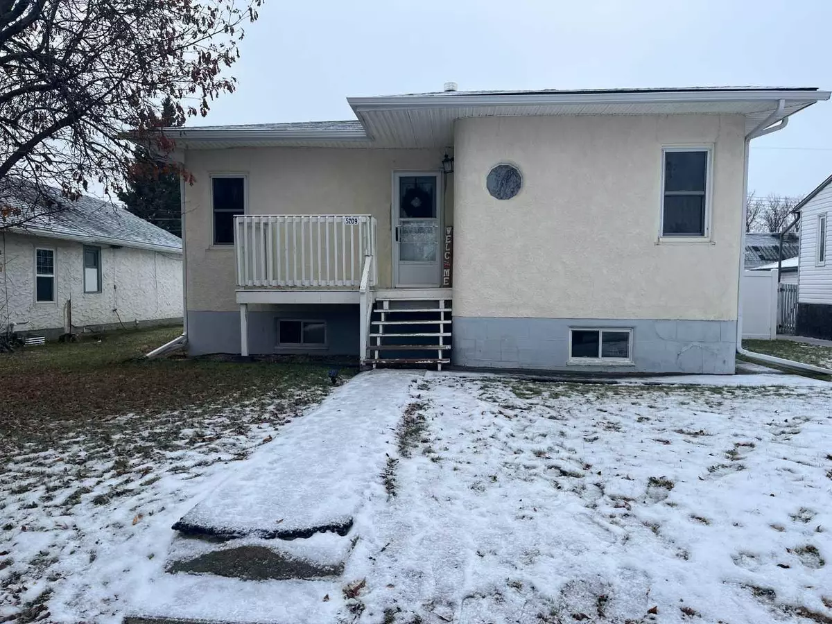 Ponoka, AB T4J 1H6,5209 52 AVE