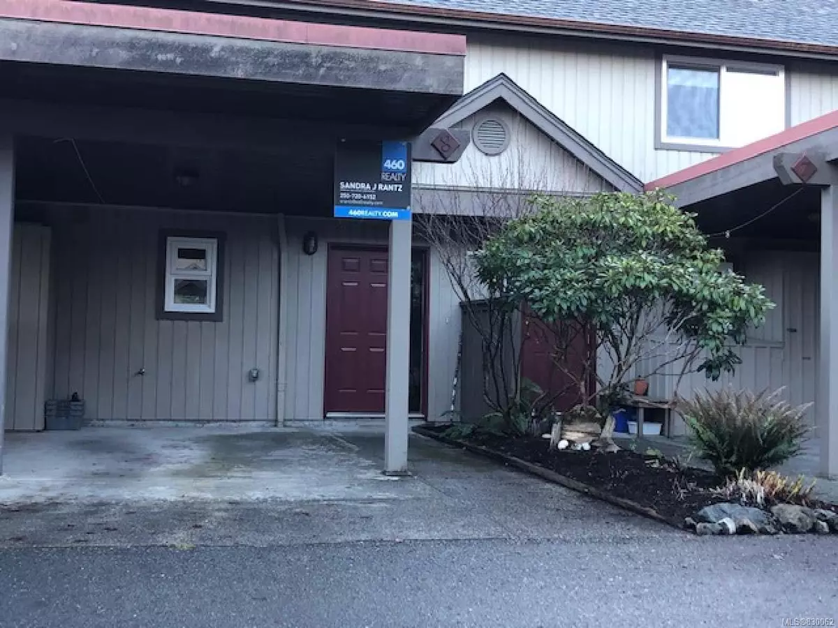 Tofino, BC V0R 3A0,593 Gibson St #8