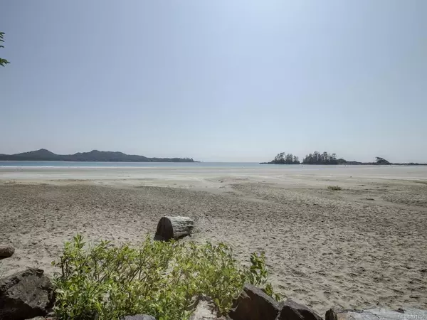 Tofino, BC V0R 2Z0,1327 Chesterman Beach Rd