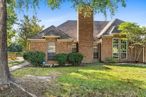 9347 Highedge Circle,  Dallas,  TX 75238